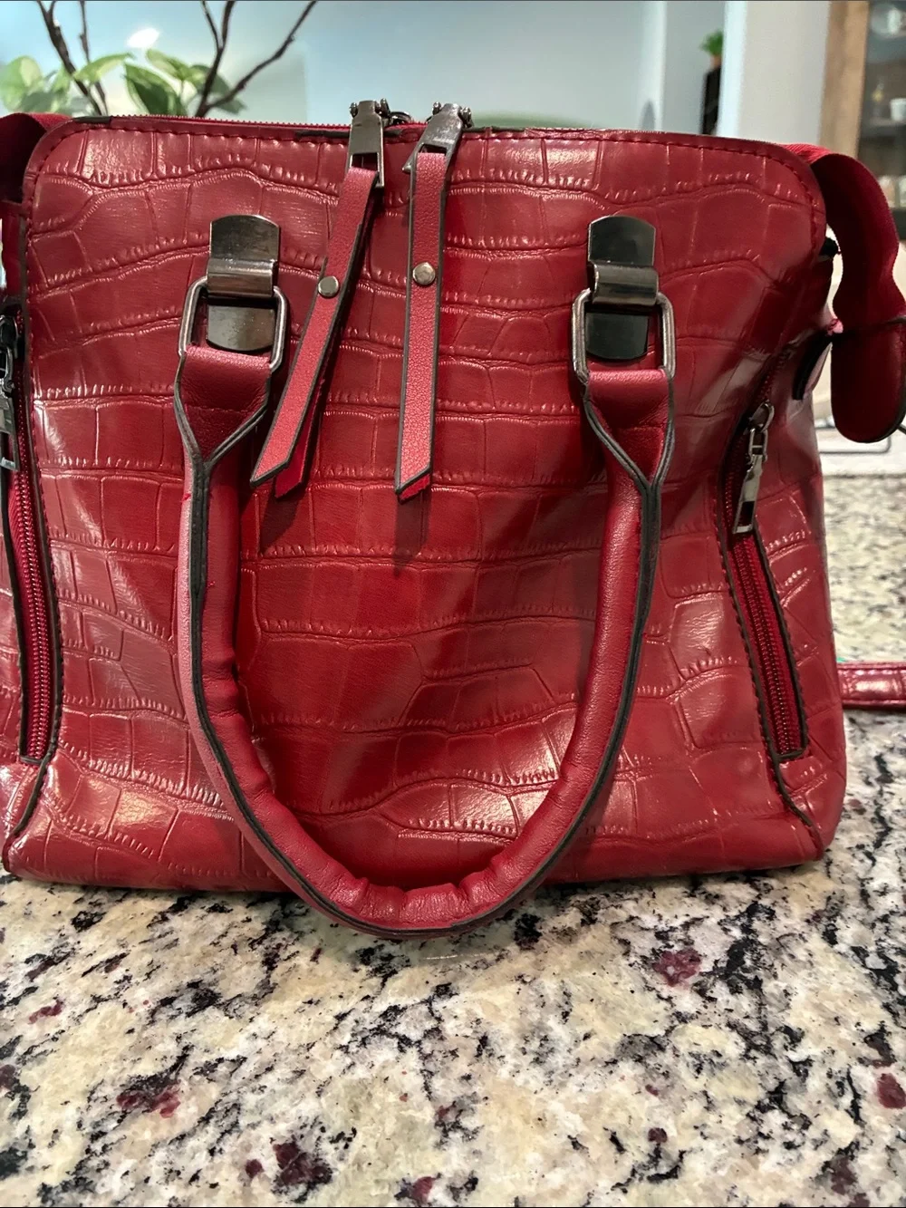 Red Croc-Embossed Women’s Shoulder Bag Two Font Zippers are not for storage